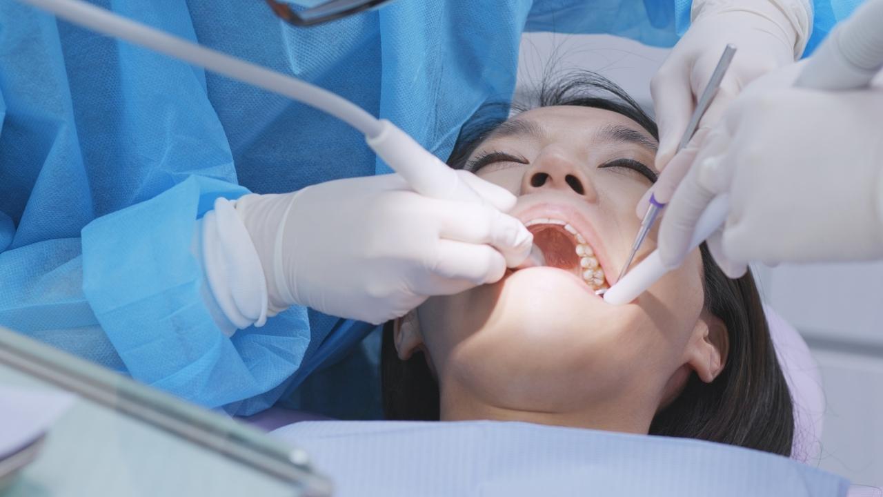 ציפוי חרסינה לשיניים בטורקיה